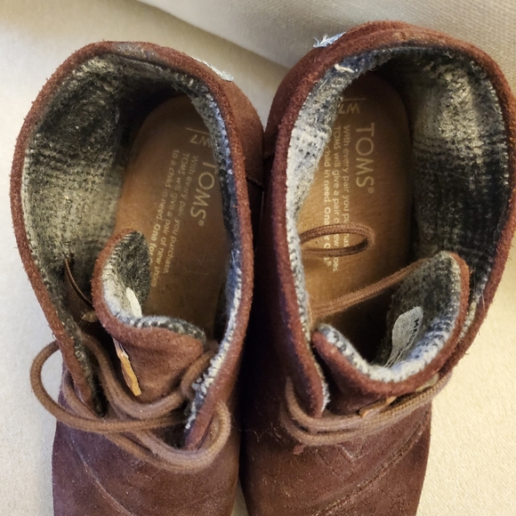Toms Suede Booties - Picture 2 of 3